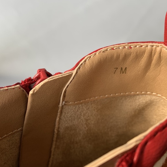 Like 🆕 Vaneli Cowhide boots! - Picture 6 of 6